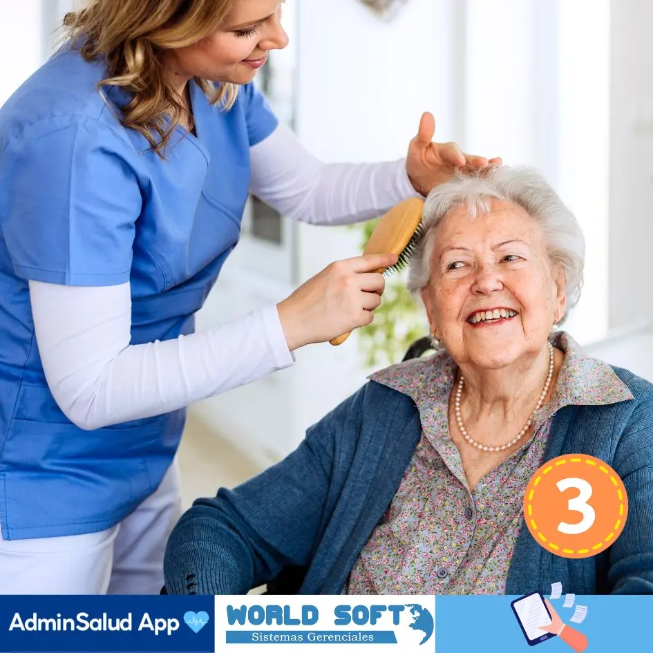 mujer de la tercera edad es peinada por un enfermero jefe