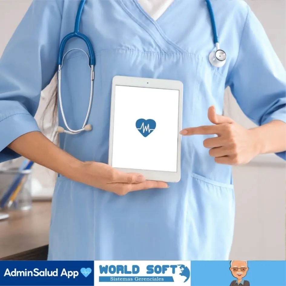 enfermera geriátrica señala tablet que utiliza software para notas de enfermería adminsalud